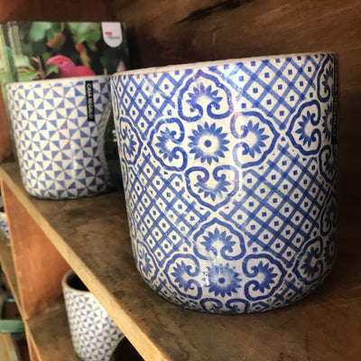 blue and white floral design pot